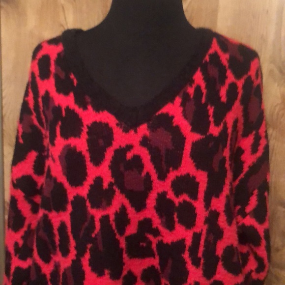 Pretty Red & Black Sweater by Apt. 9 - Picture 2 of 9